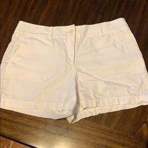 LOFT Women’s white short size 6